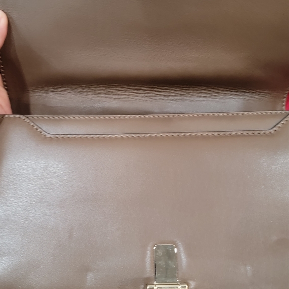 Bags - Picture 10 of 16